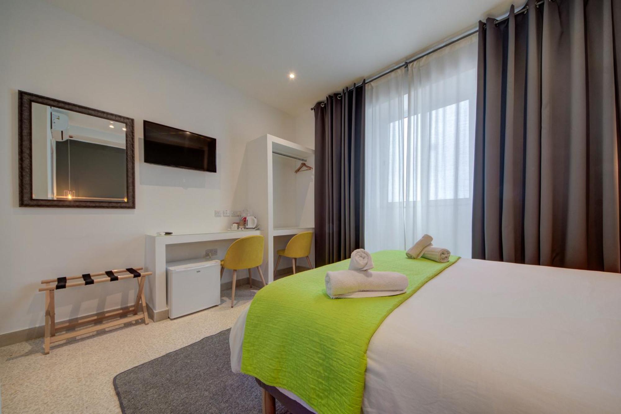 Caro Boutique Guest House San Gwann Экстерьер фото