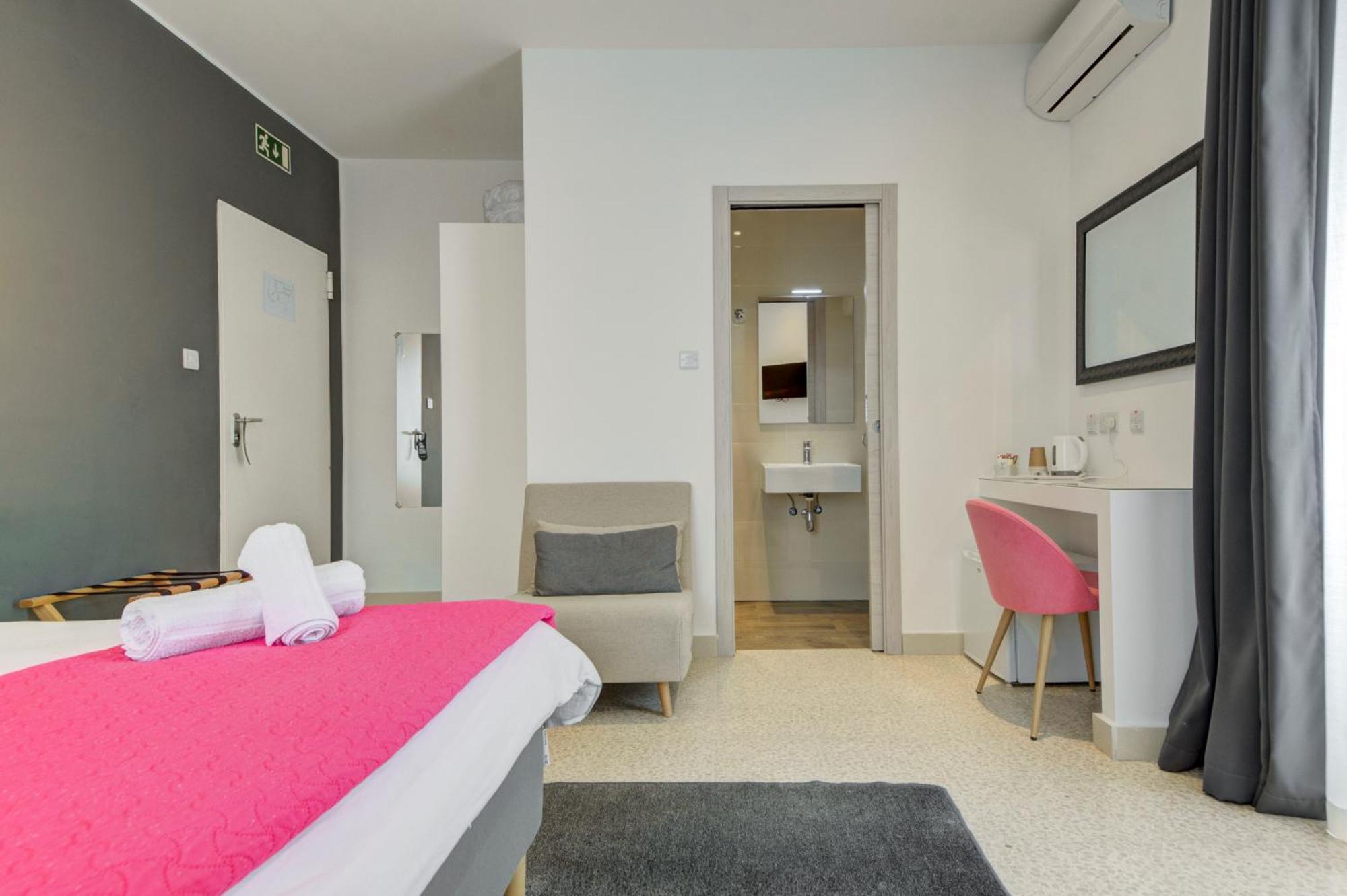 Caro Boutique Guest House San Gwann Экстерьер фото