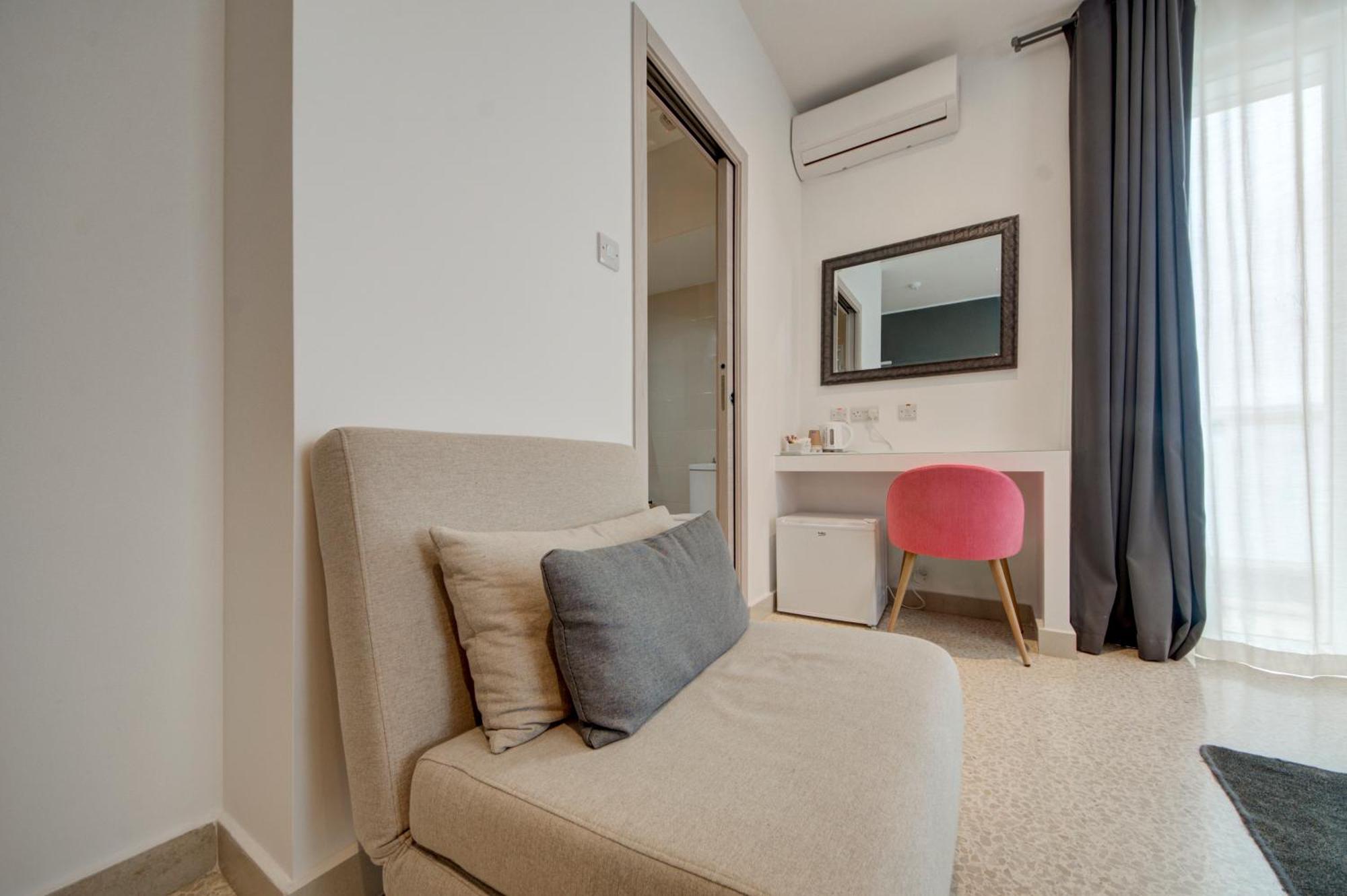 Caro Boutique Guest House San Gwann Экстерьер фото